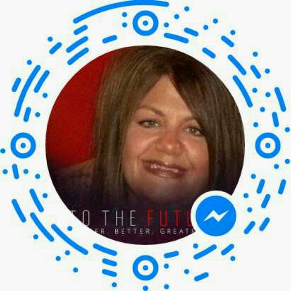 Meet your Posher, Lori - Picture 1 of 1